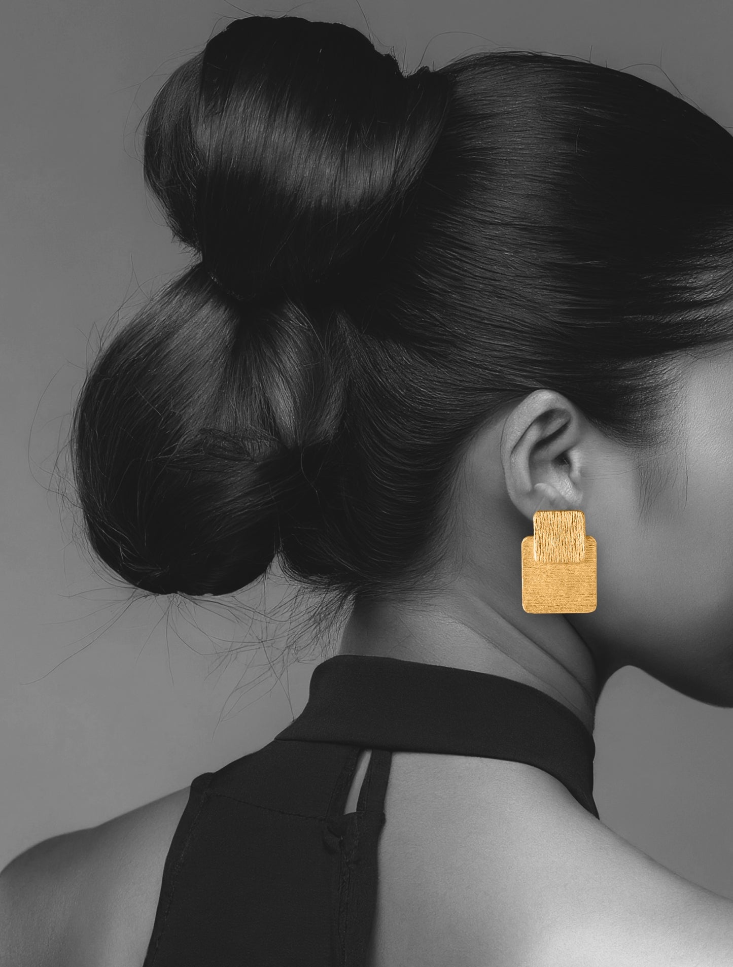La Maxi boucle d'oreilles VARINKA en crépon
