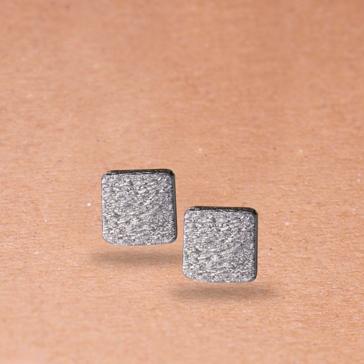 La petite puce d'oreilles VIKA en crépon